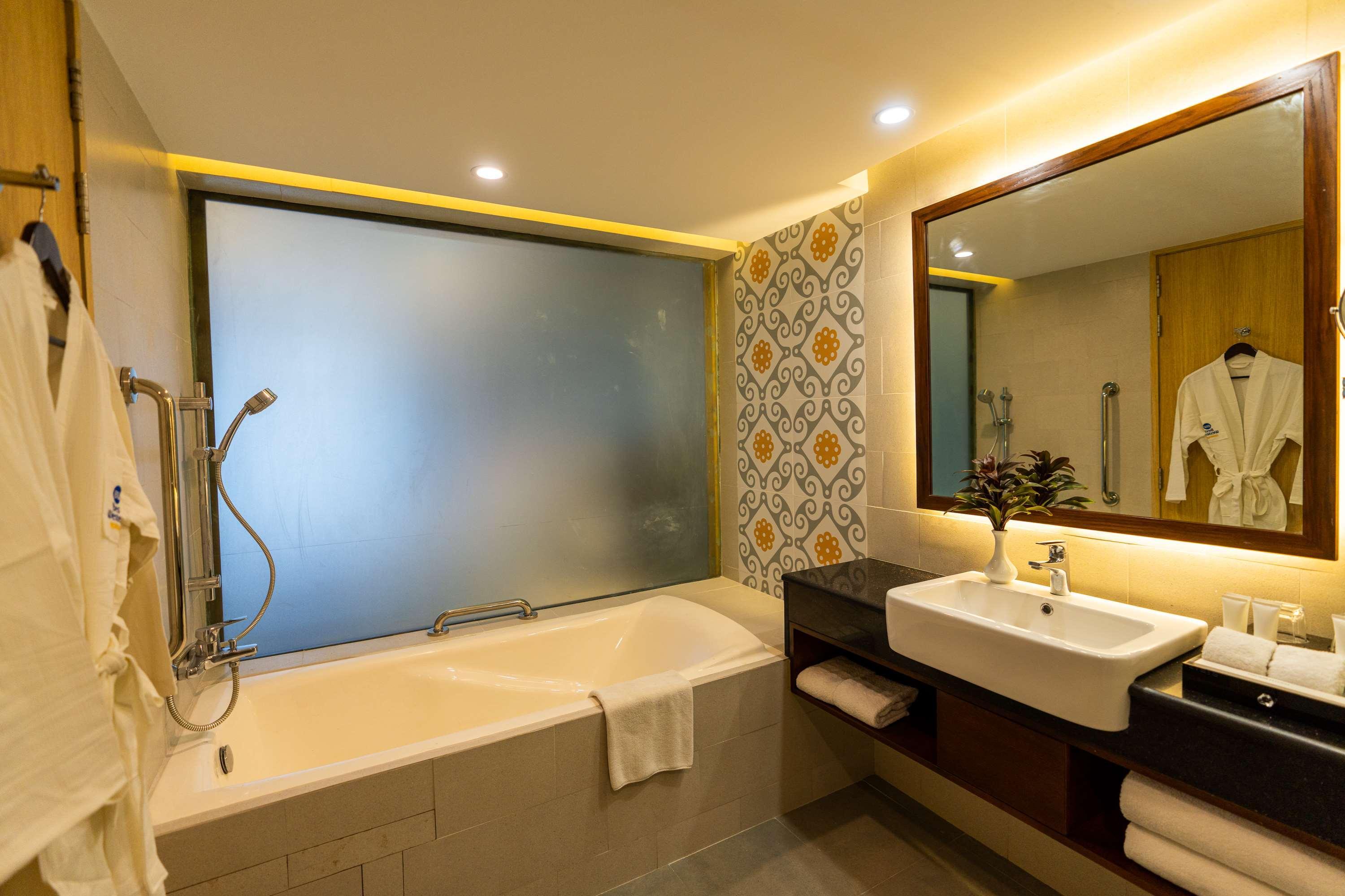 Best Western Heritage Cox's Bazar Exteriör bild